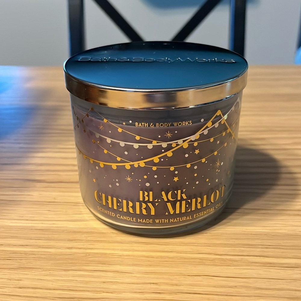Bath & Body Works 3 Wick Candle. Black Cherry Merlot.